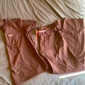 Women’s FIGS Medium Tall Chocolate scrub bottoms